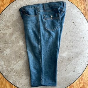 FADED GLORY CAPRI JEANS